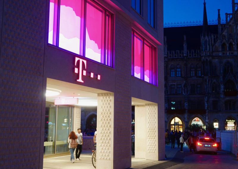 Telekom München Lichtwerbung